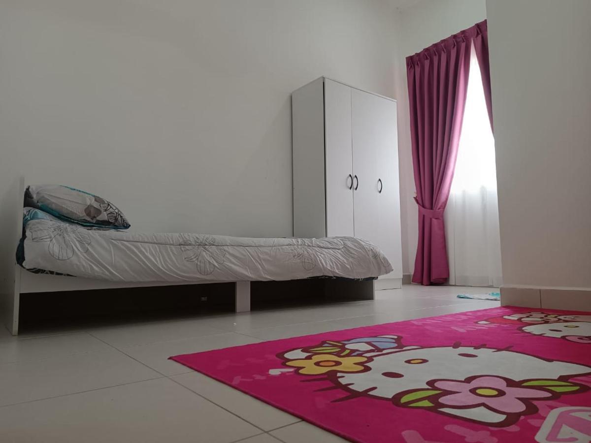 In Homestay Corner Batu Pahat Extérieur photo