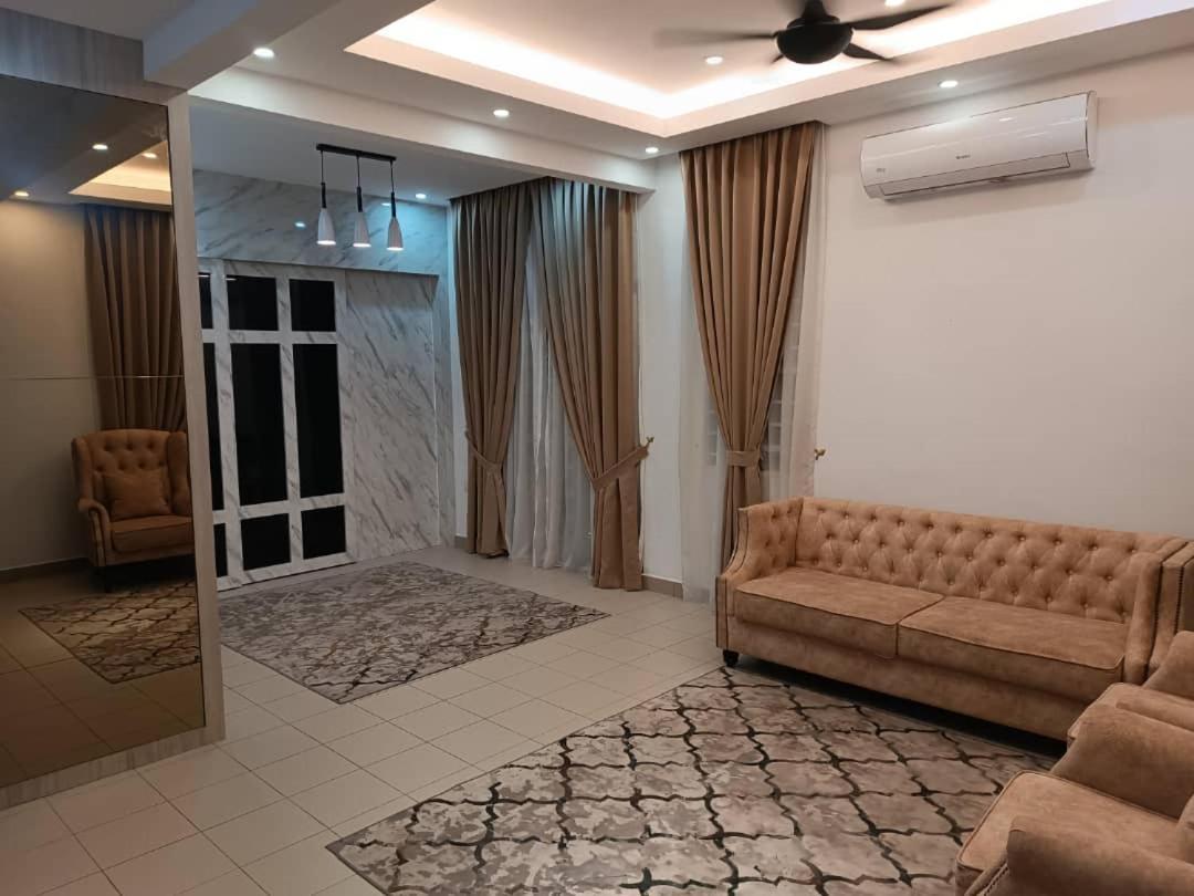 In Homestay Corner Batu Pahat Extérieur photo